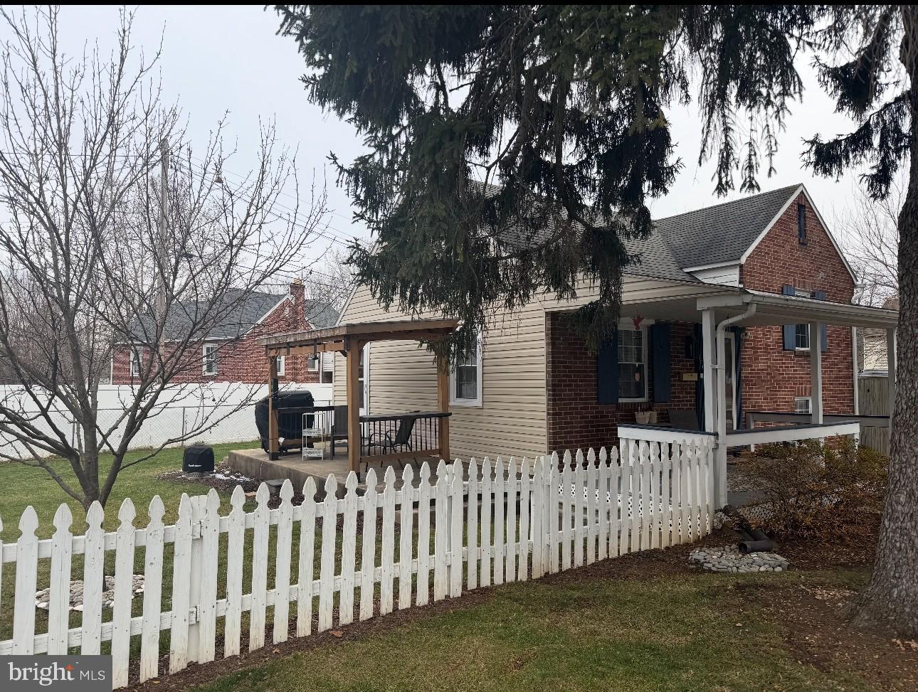 PARK VILLAGE - Residential