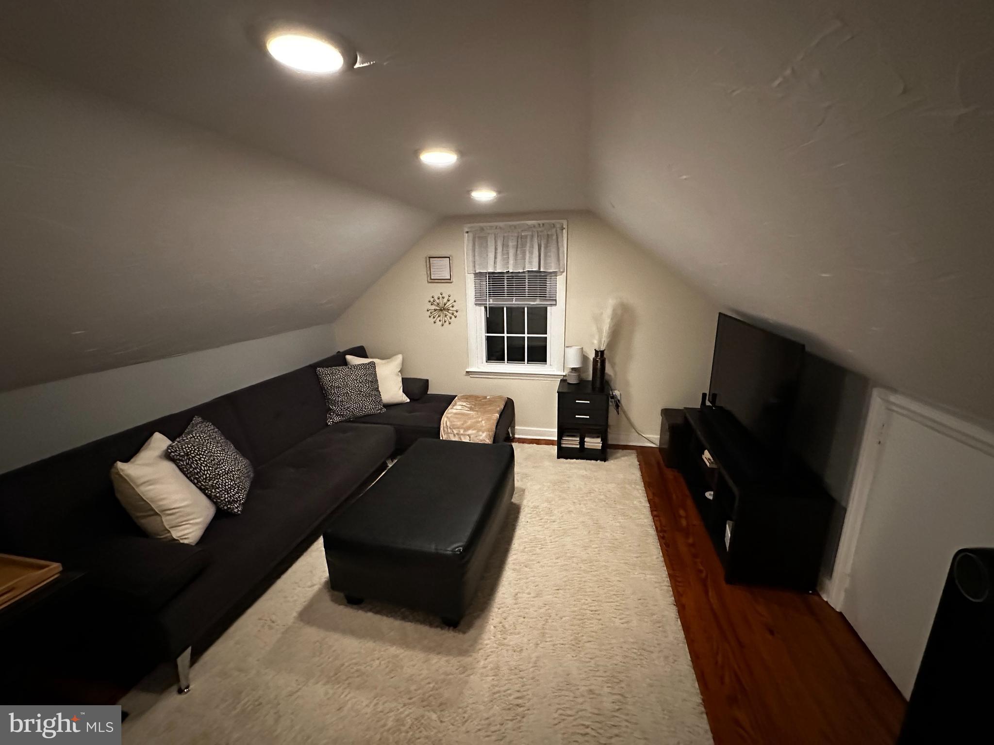 PARK VILLAGE - Residential