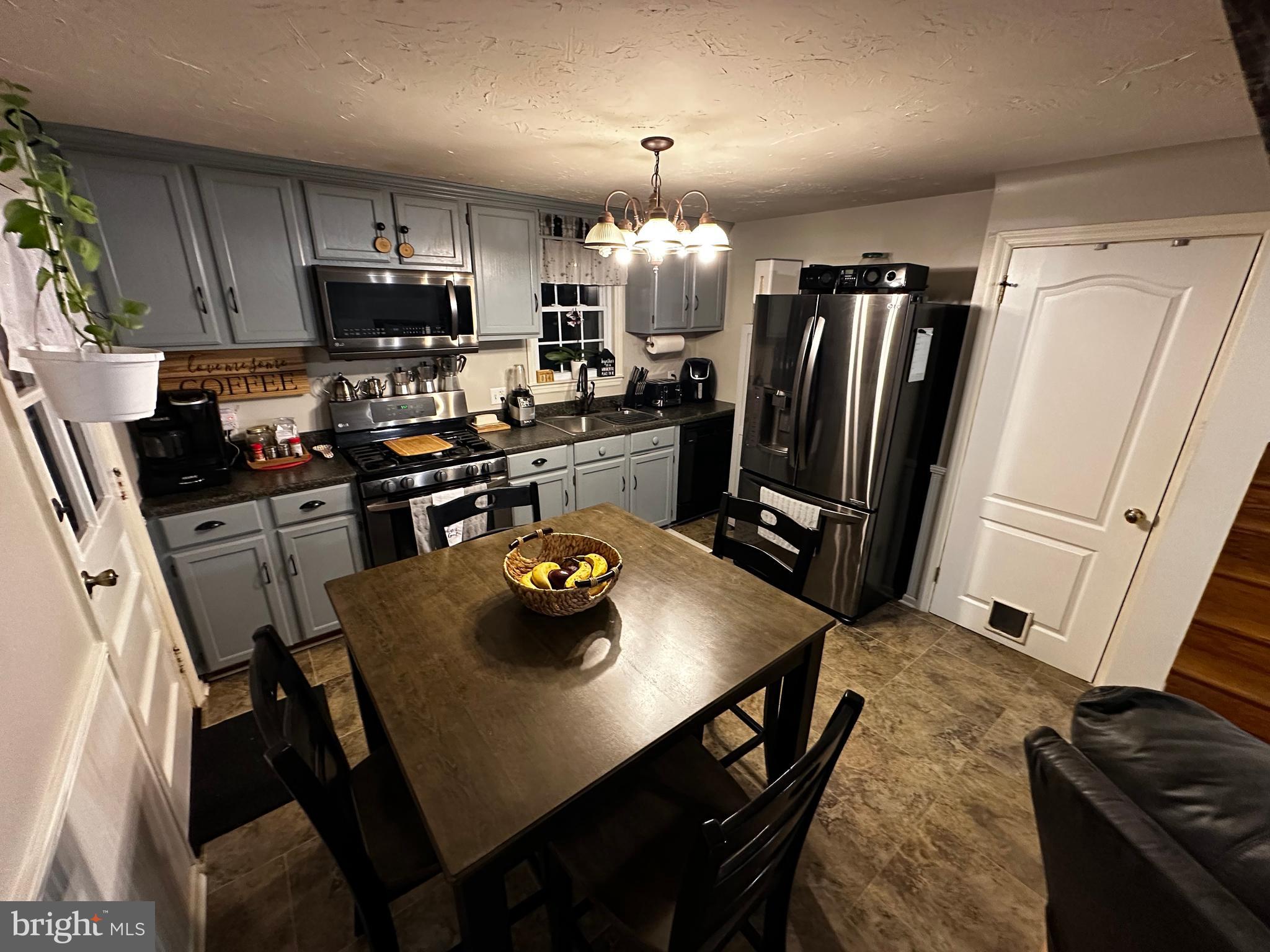 PARK VILLAGE - Residential