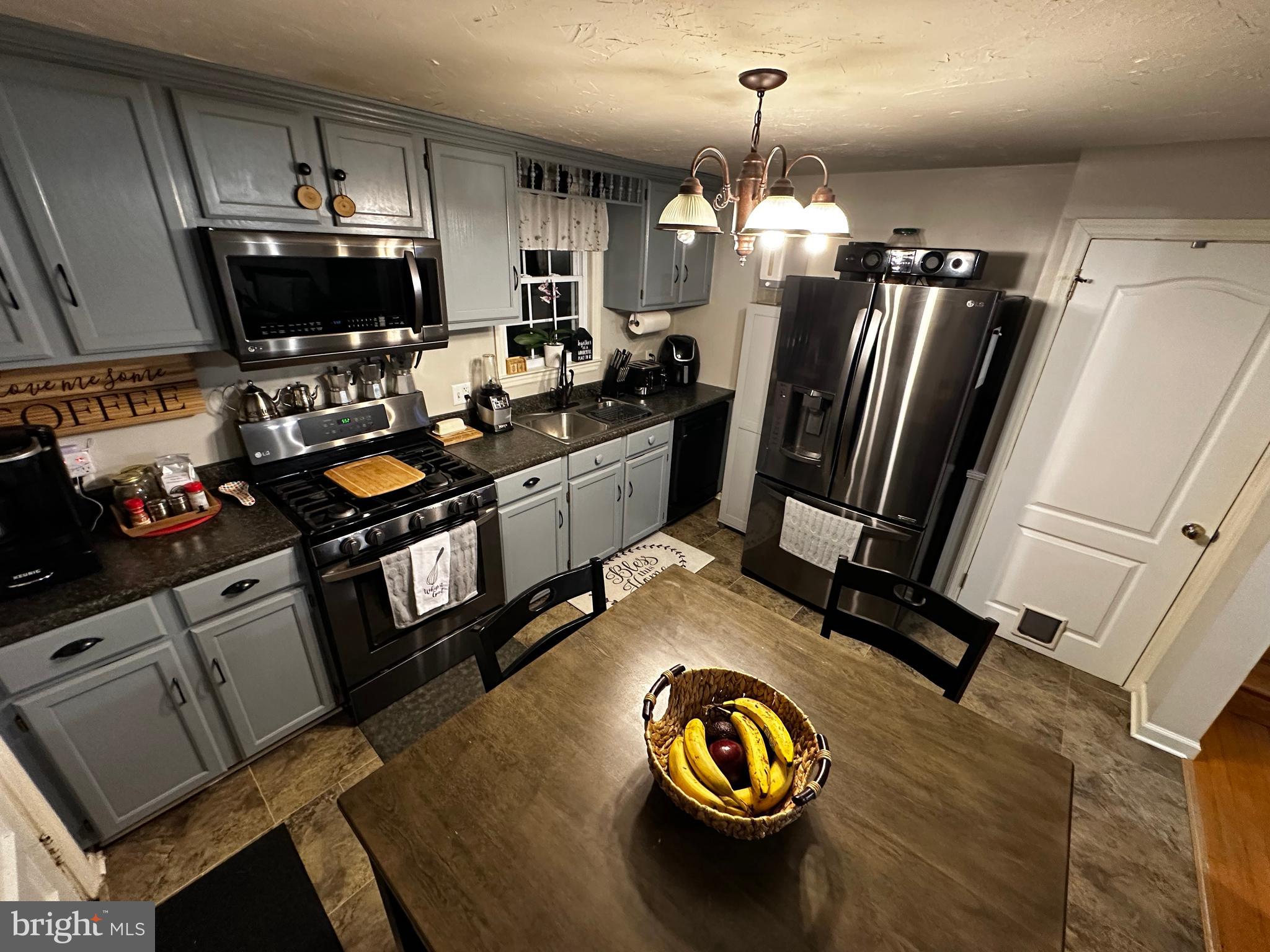 PARK VILLAGE - Residential