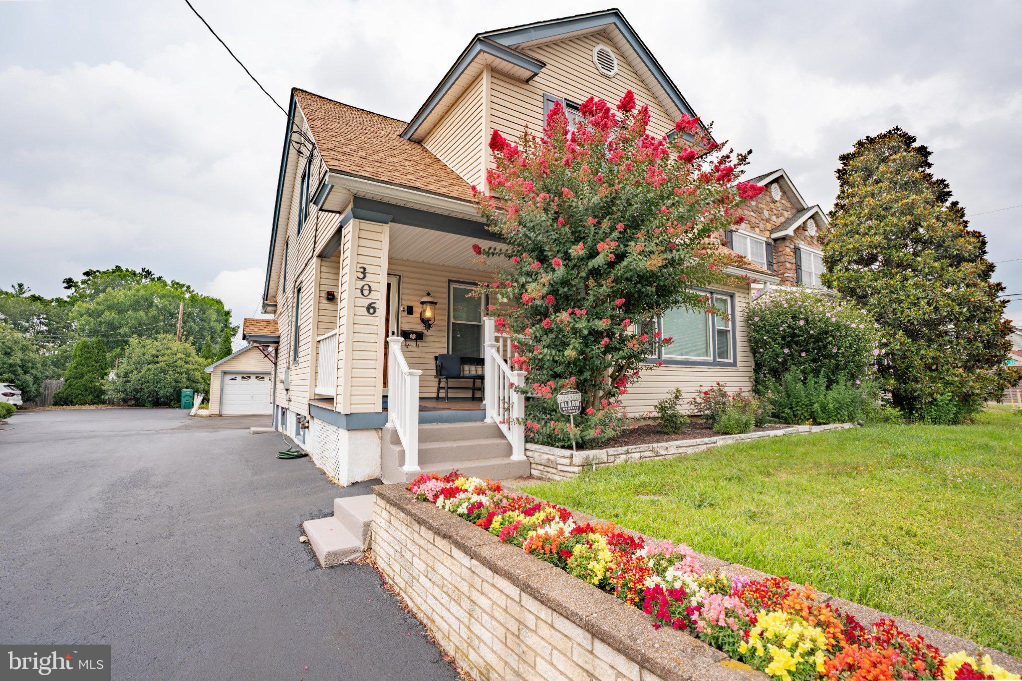 306 N OXFORD VALLEY ROAD