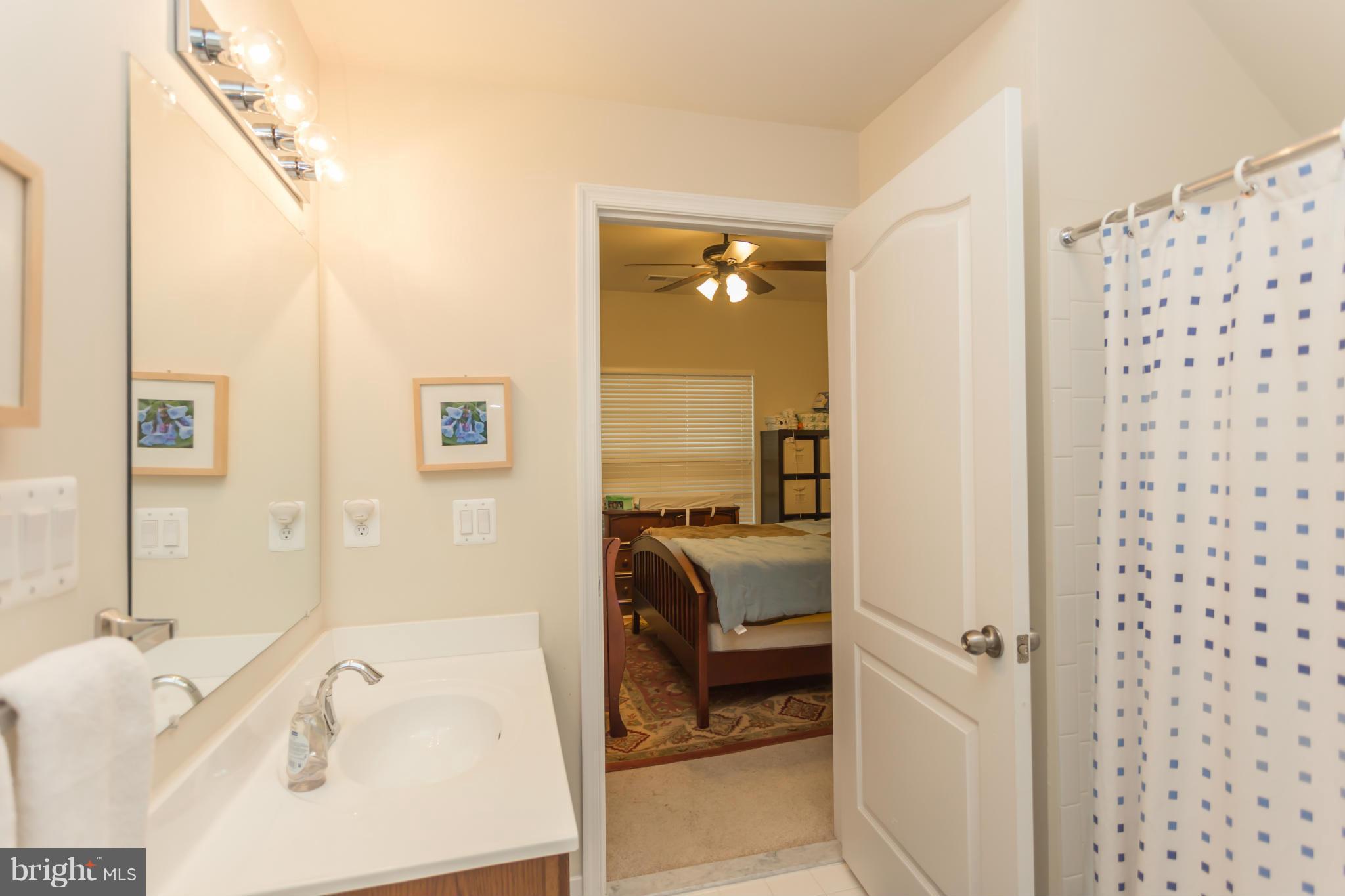 CHATSWORTH VILLAGE CONDO - Residential