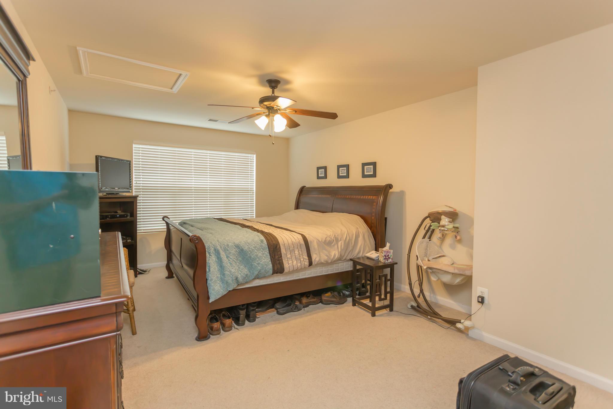 CHATSWORTH VILLAGE CONDO - Residential