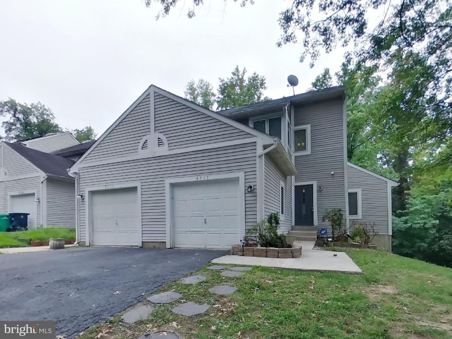 Take a look at this beautiful home featuring 2 bedrooms, 3 bathrooms, and approximately 2,128 square feet.  Enjoy the freedom of a virtually maintenance free lifestyle while residing in a great community.