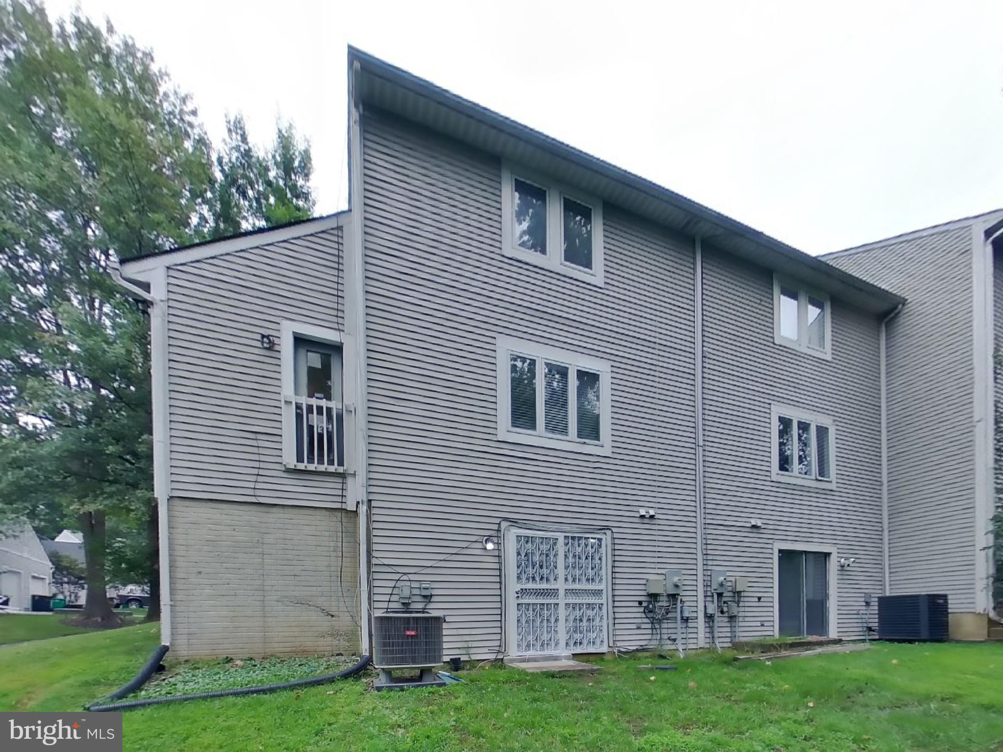 SOUTHVIEW - Residential Lease