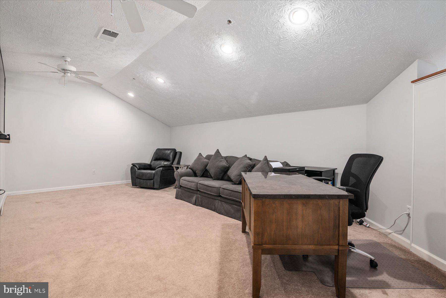 PINEY ORCHARD - Residential