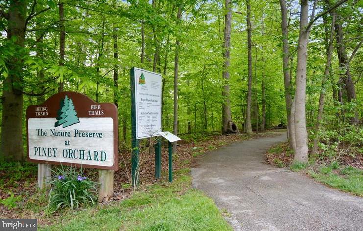 PINEY ORCHARD - Residential