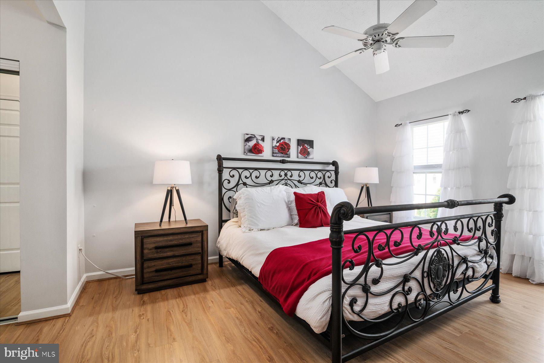 PINEY ORCHARD - Residential