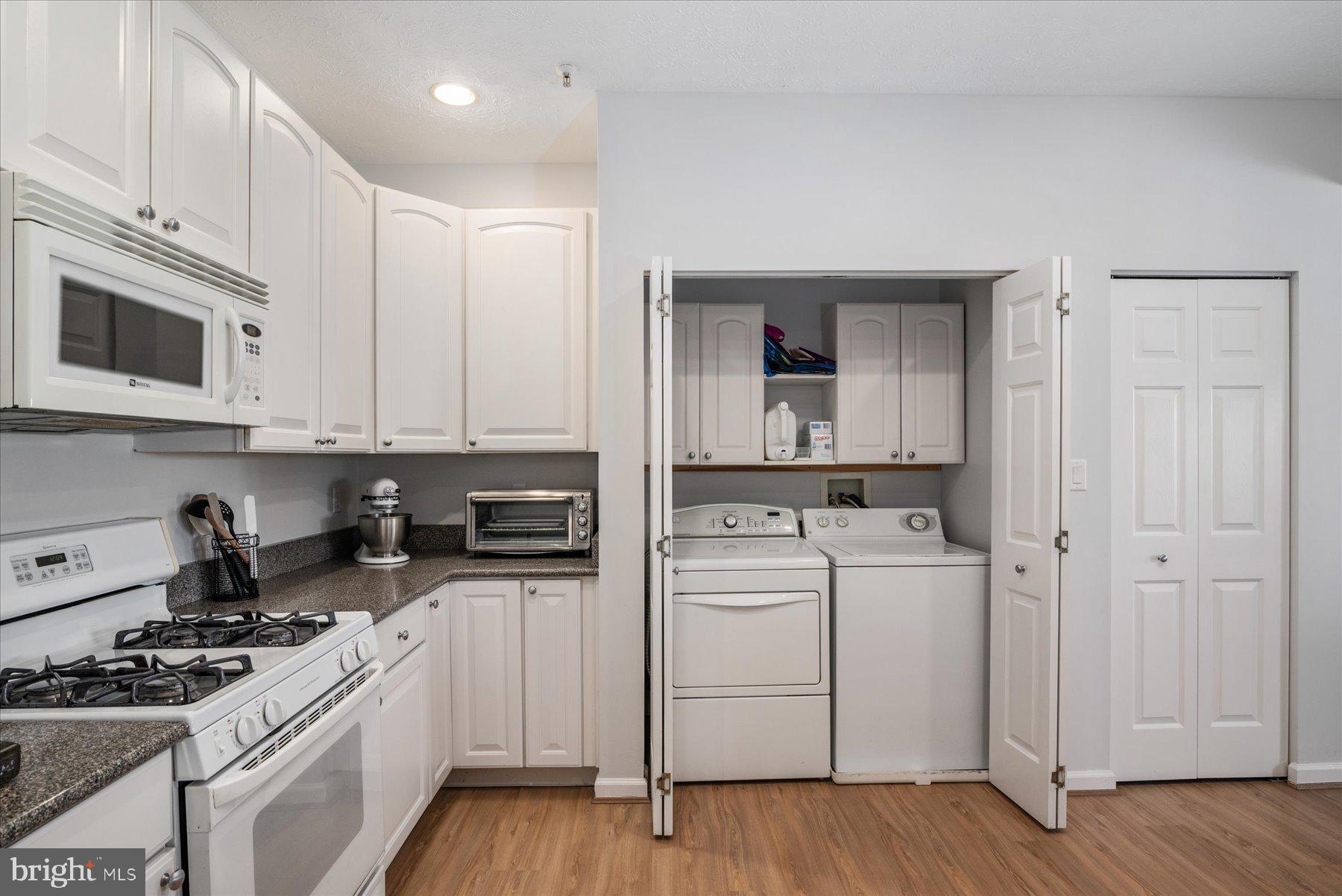 PINEY ORCHARD - Residential