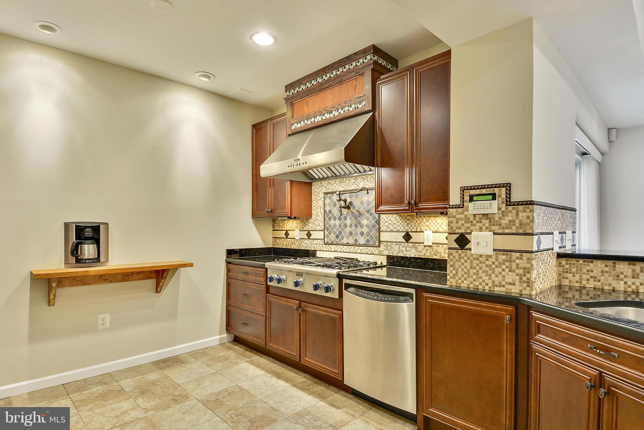 ROCKBURN MANOR - Residential