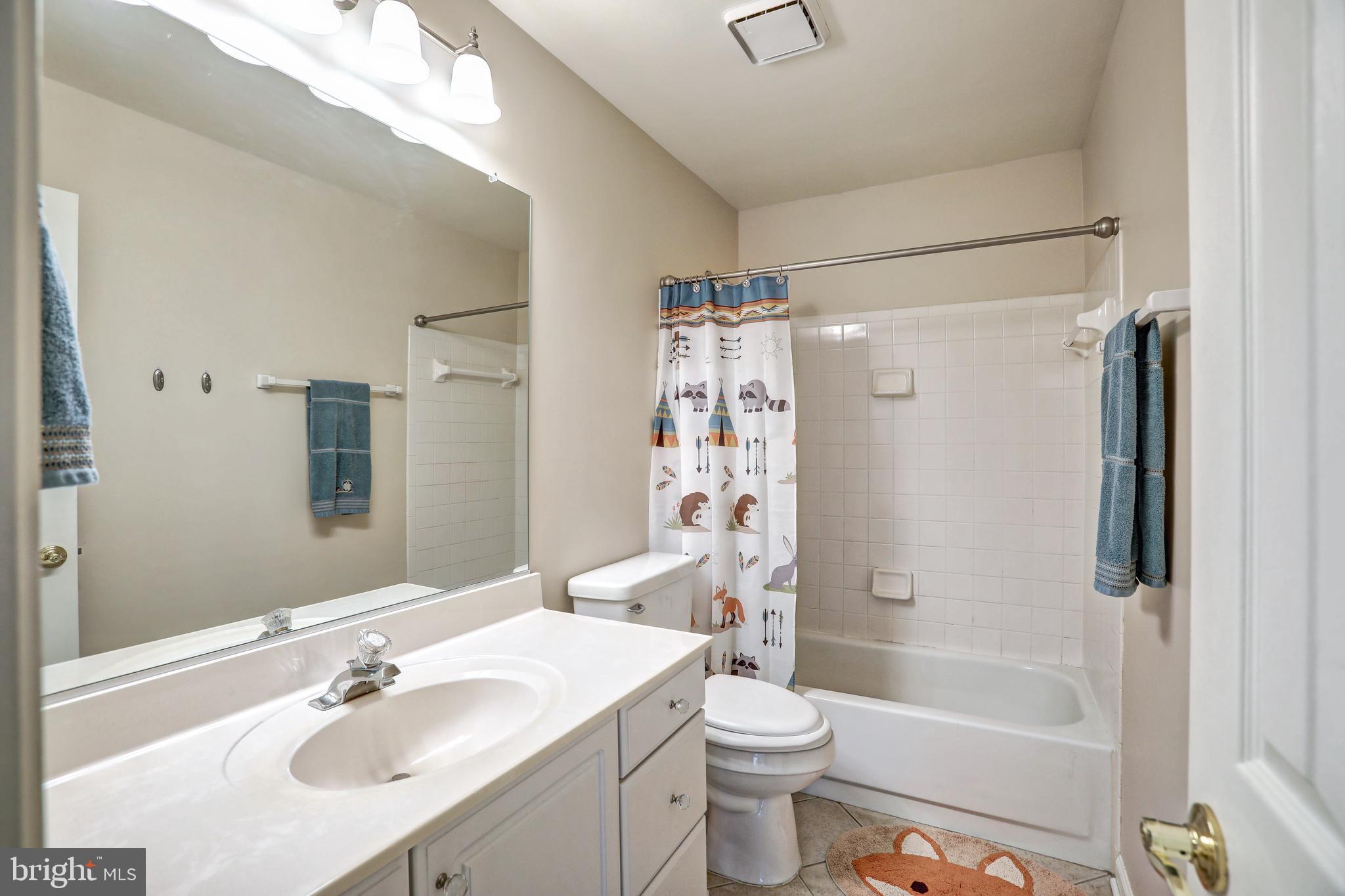 ASHBURN VILLAGE - Residential