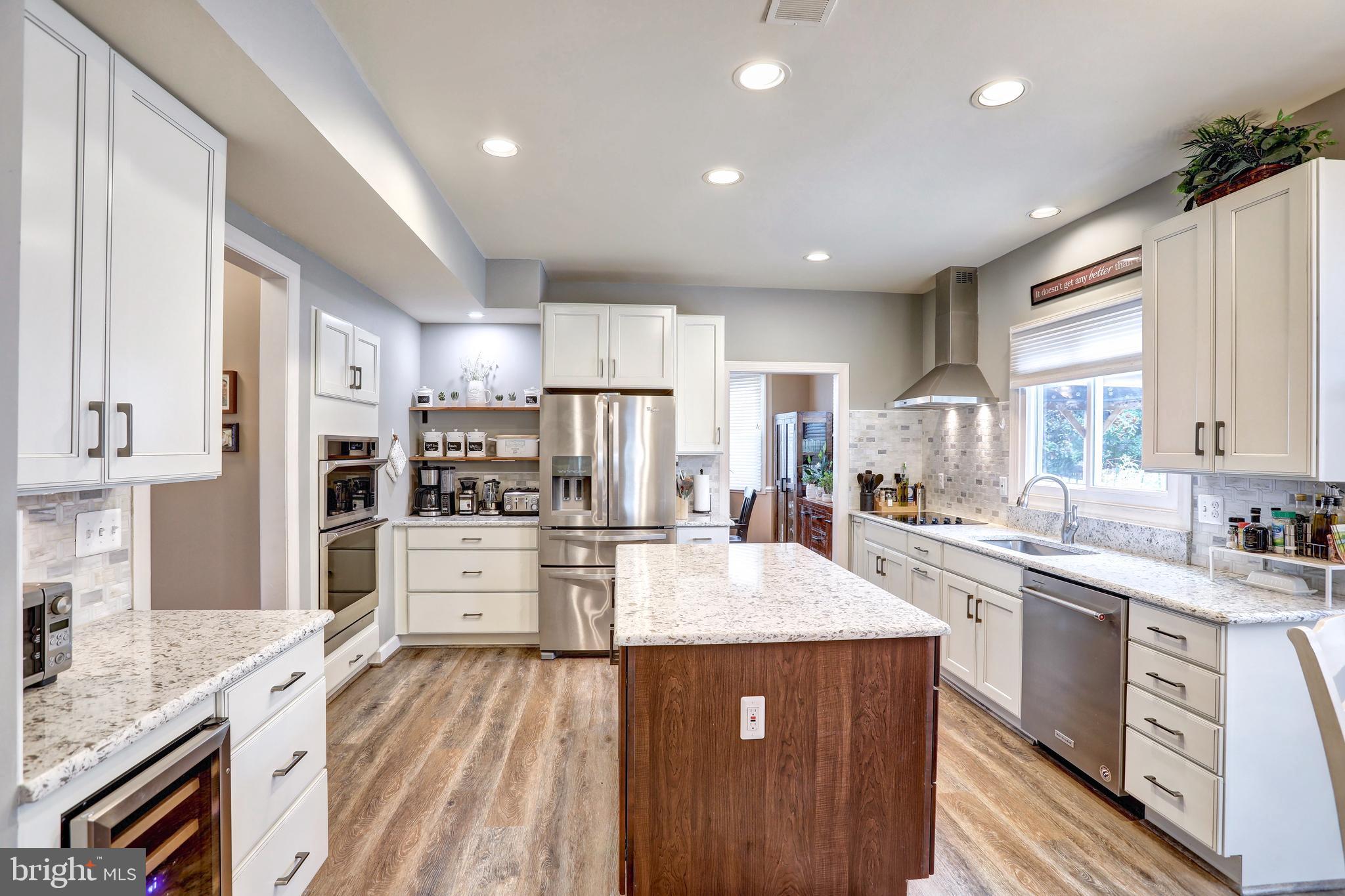 ASHBURN VILLAGE - Residential