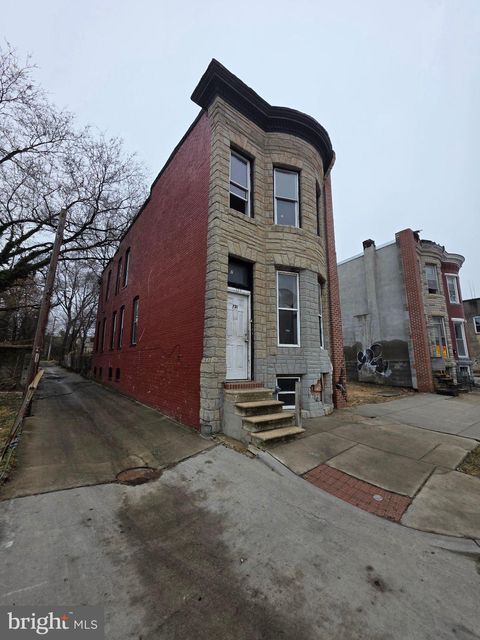 Townhouse For Sale - 721 N Monroe Street<br/> BALTIMORE, MD 21217