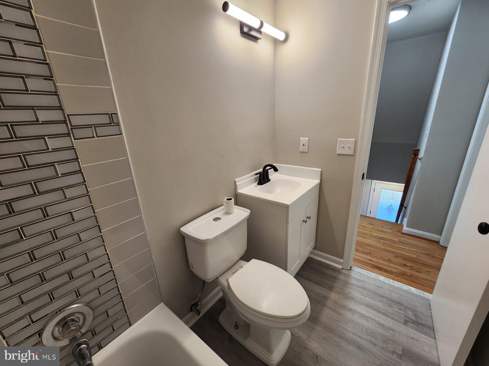 DALE CITY - Residential Lease