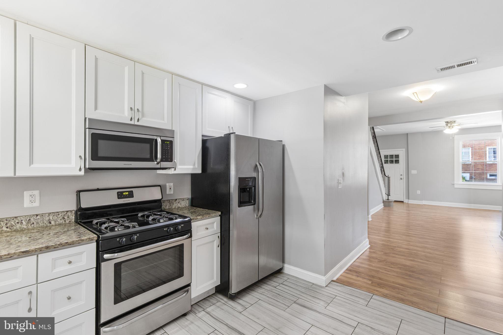 GREEKTOWN - Residential Lease