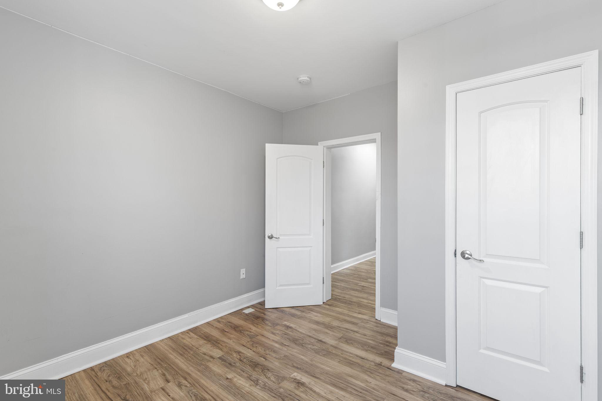 GREEKTOWN - Residential Lease