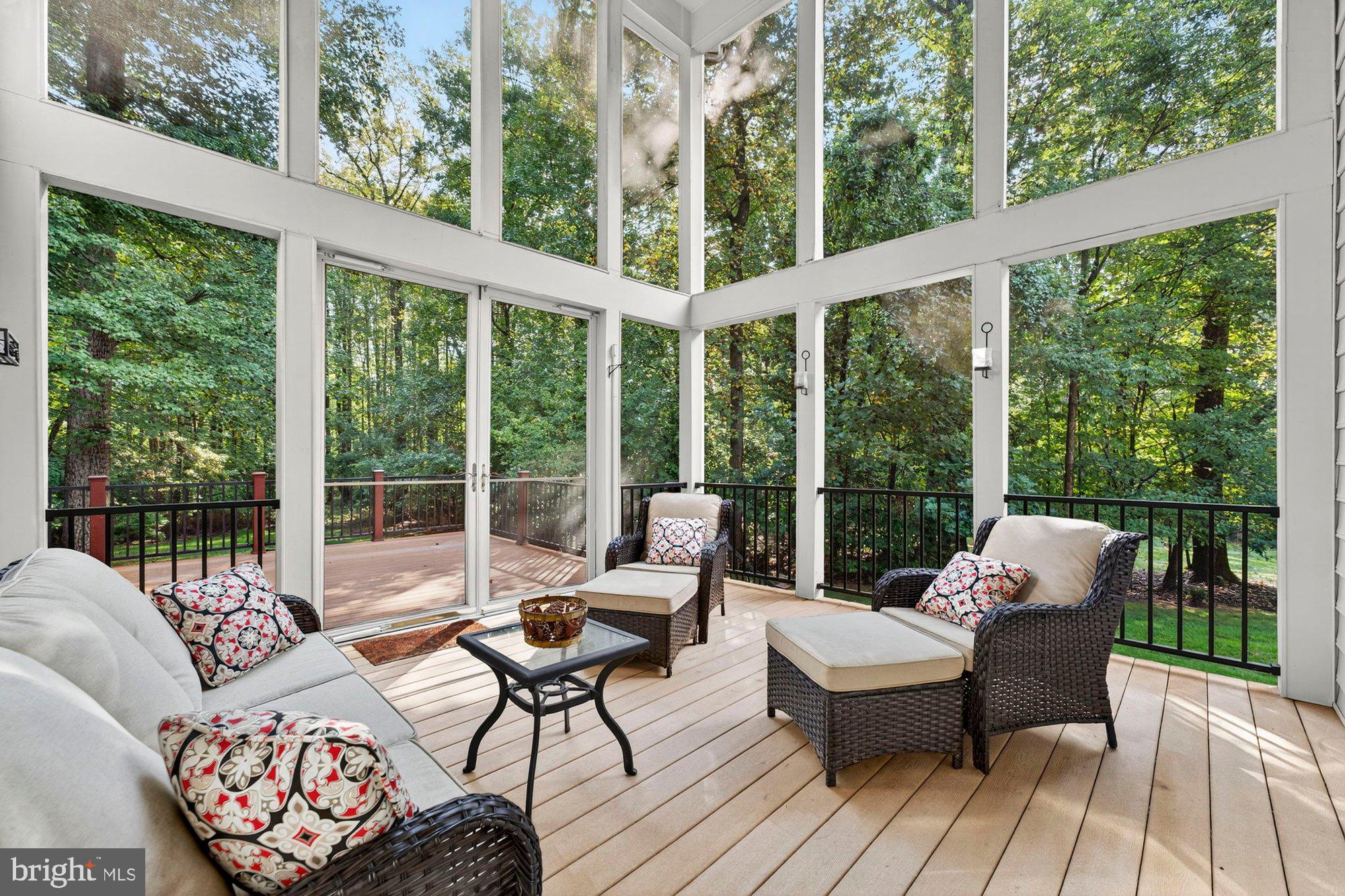 3300 LAUREN OAKS COURT