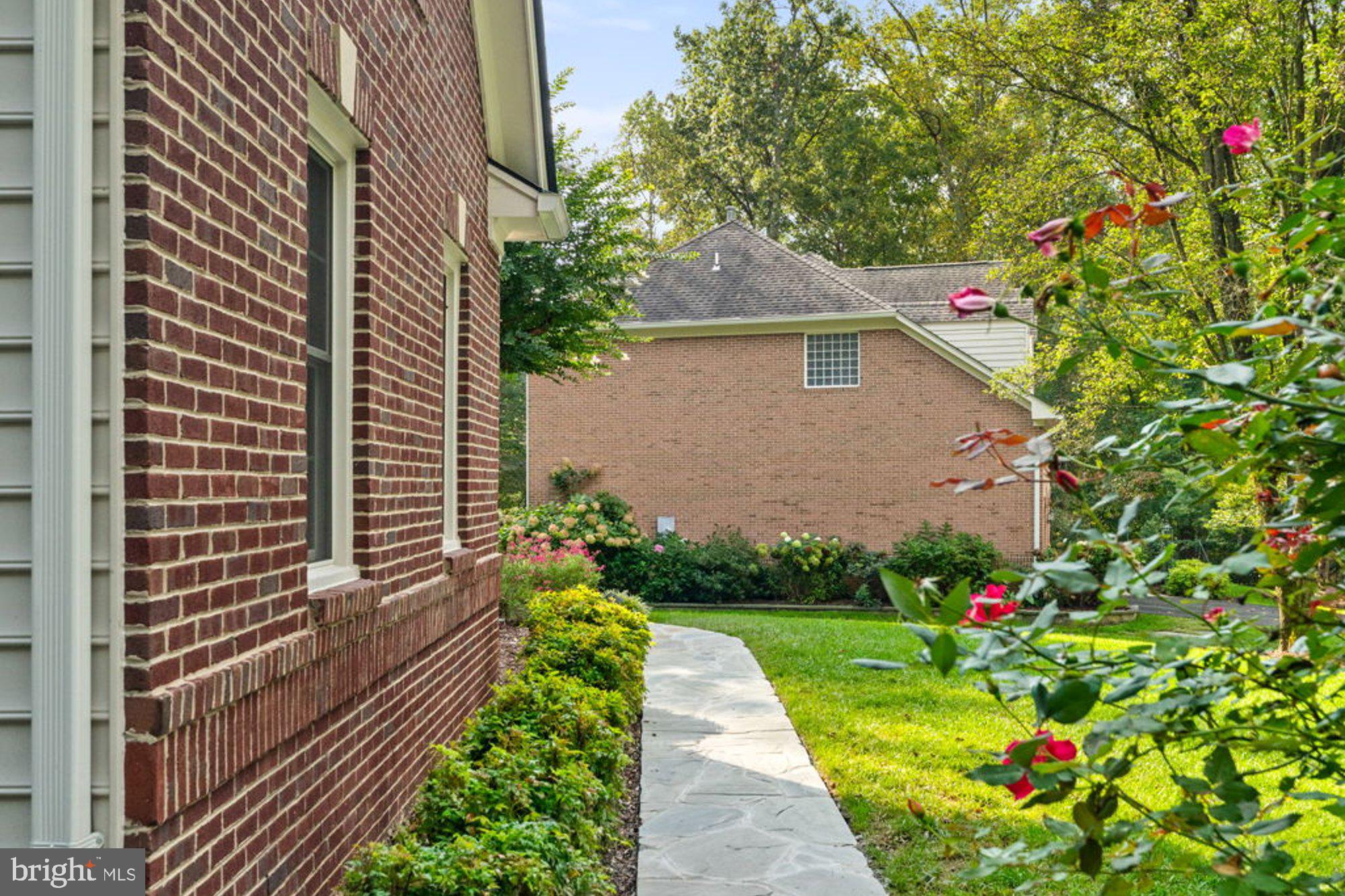 WEST OAKS ESTATES - Residential