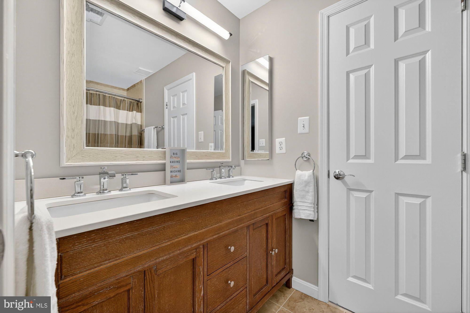 WEST OAKS ESTATES - Residential