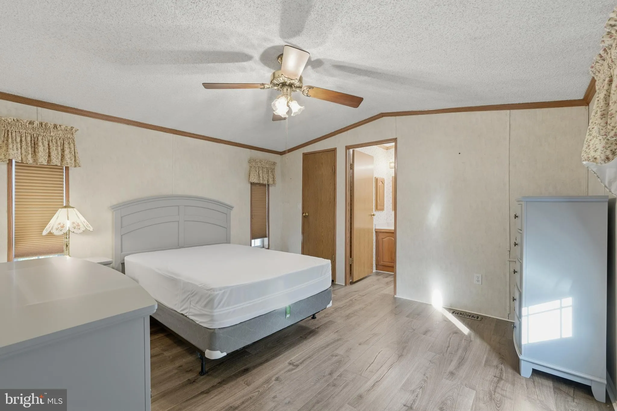 Newark, Delaware 19702, United States, 2 Bedrooms Bedrooms, ,2 BathroomsBathrooms,Residential,Active,237253