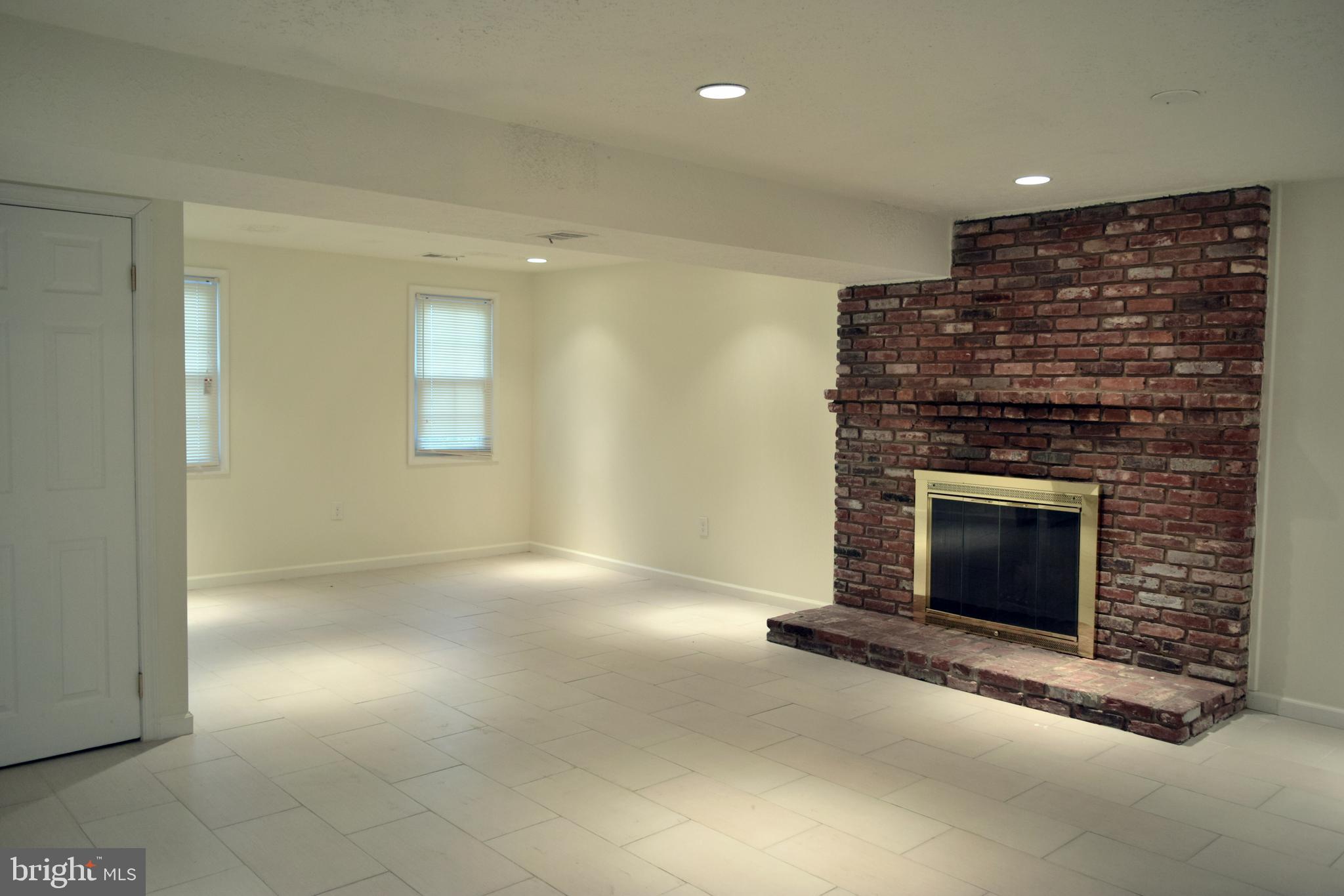 FORT WASHINGTON - Residential