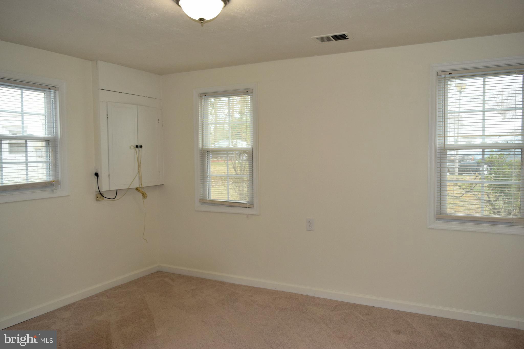 FORT WASHINGTON - Residential