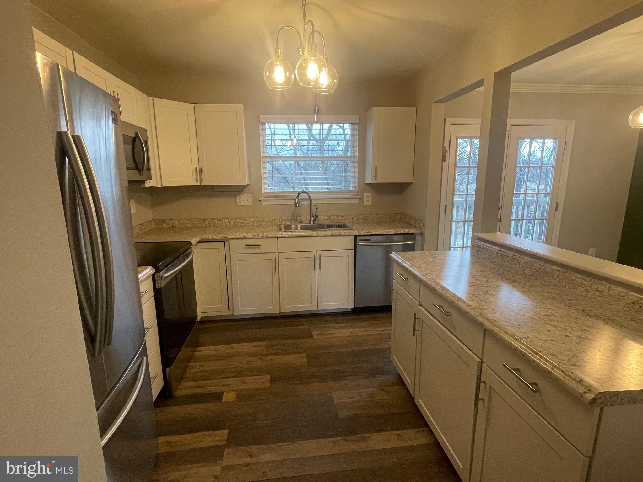 LAKE VILLAGE MANOR - Residential Lease