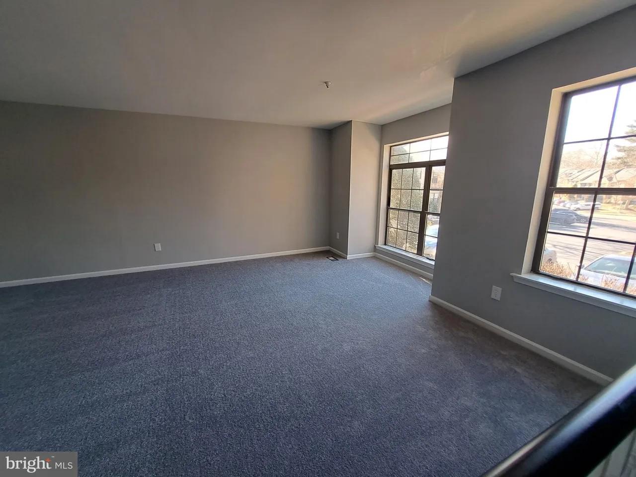 1456 CHESTNUT COURT