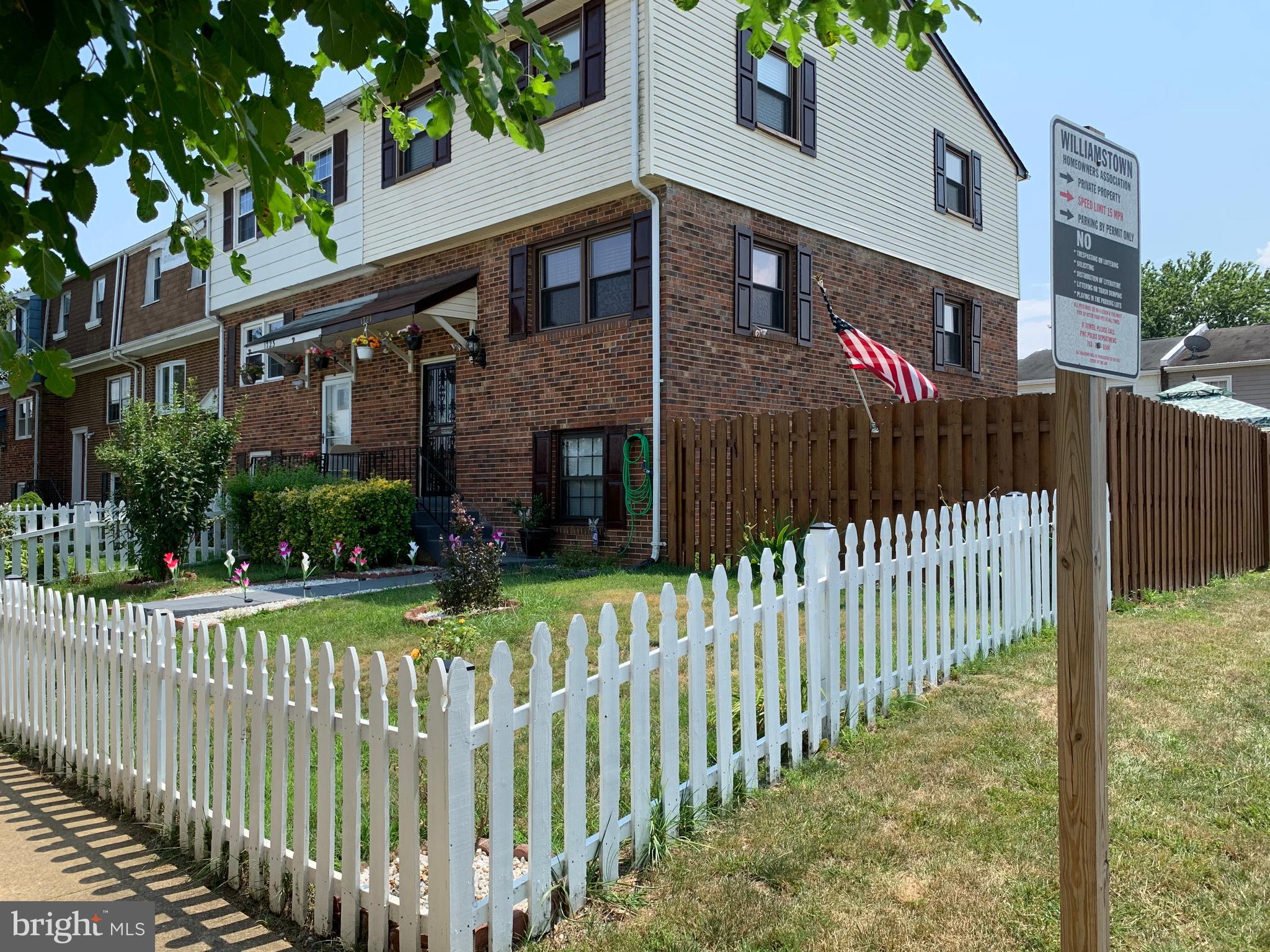 WILLIAMSTOWN - Residential