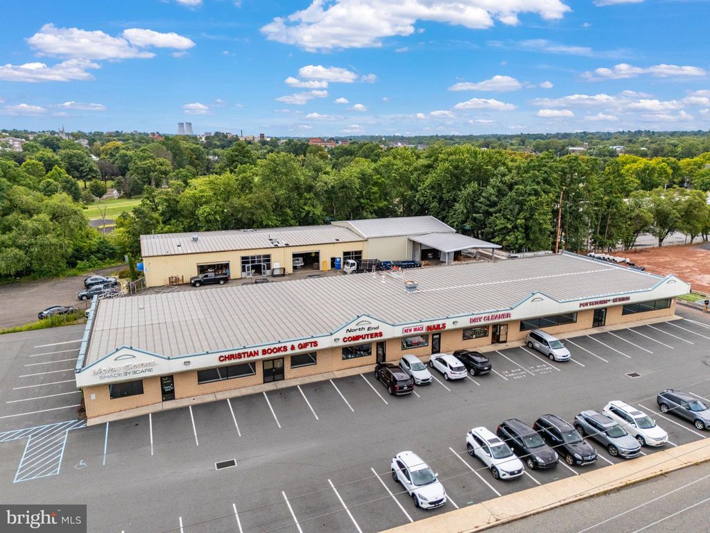 Photo of 142 Shoemaker Road #D, POTTSTOWN, PA 19464 (MLS # PAMC2149954)