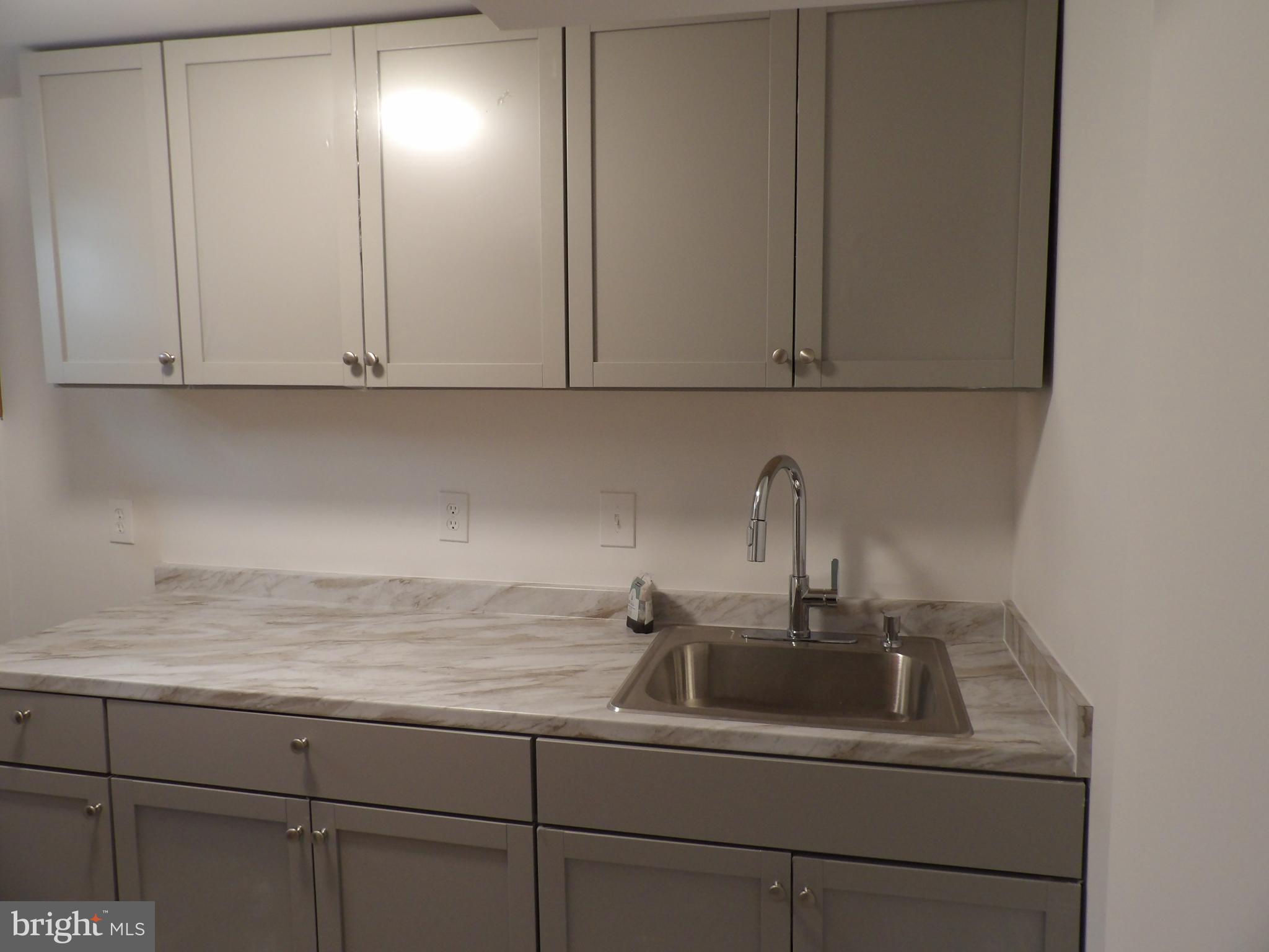 DALE CITY - Residential Lease