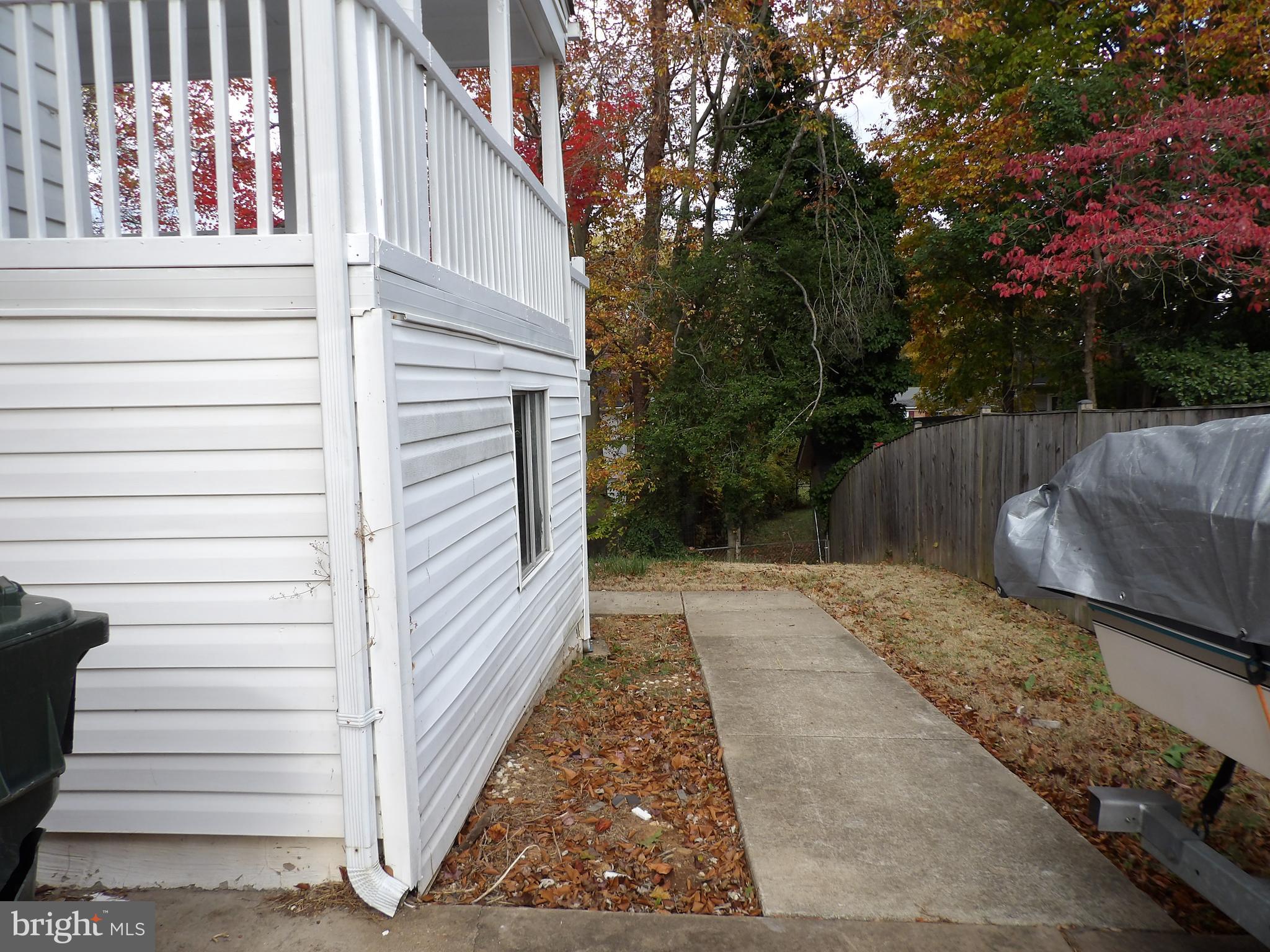 DALE CITY - Residential Lease