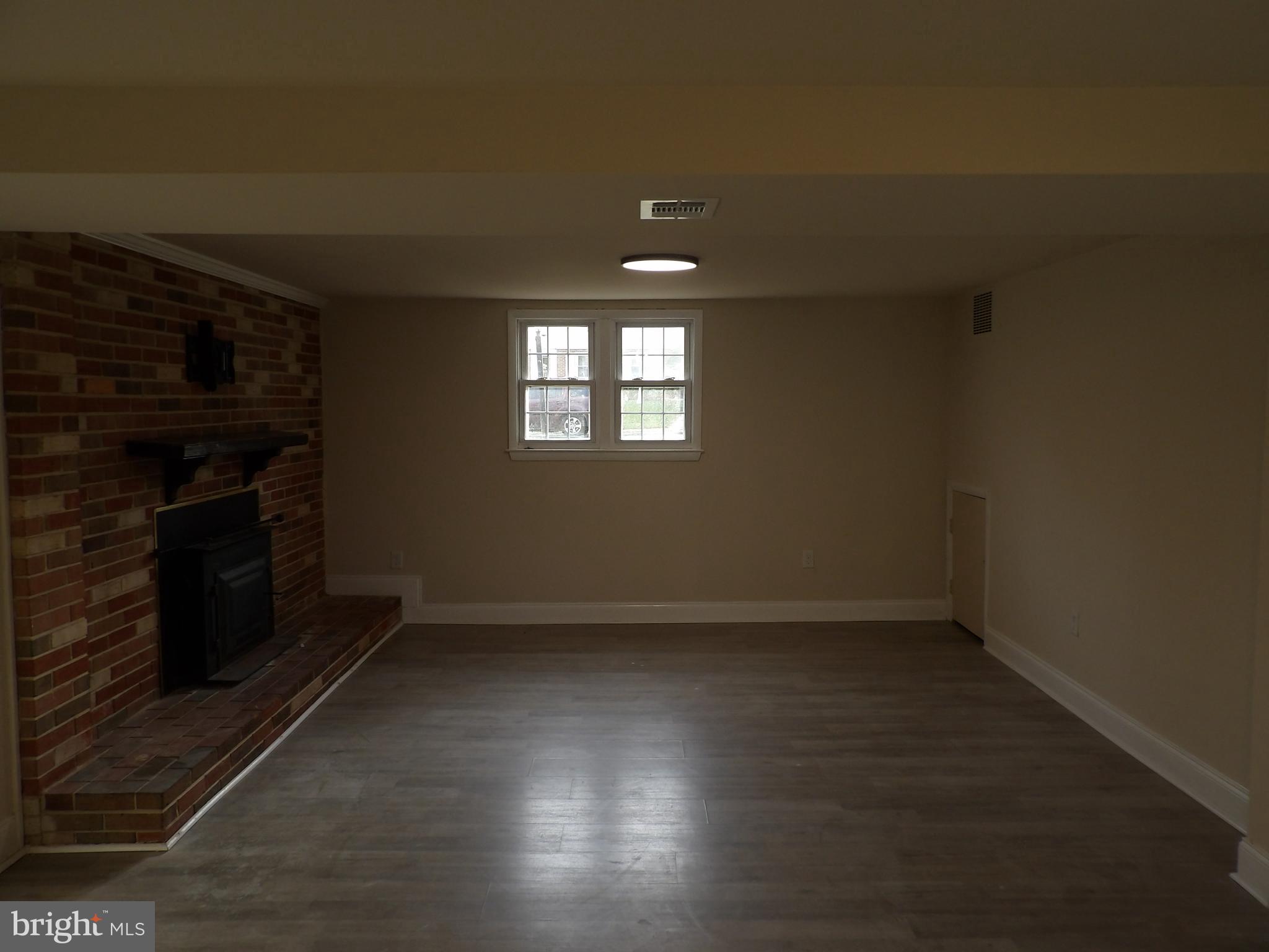 DALE CITY - Residential Lease