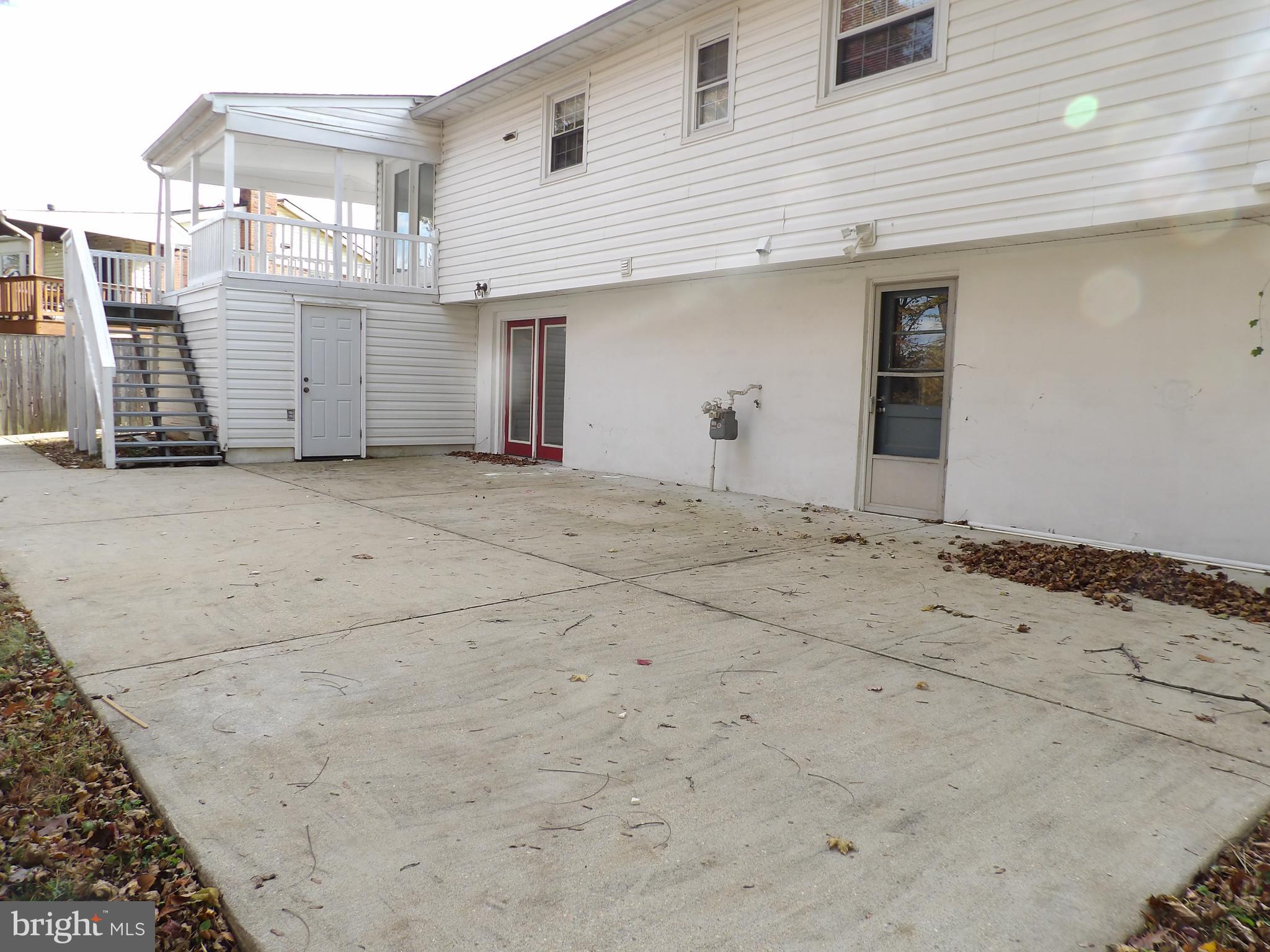 DALE CITY - Residential Lease