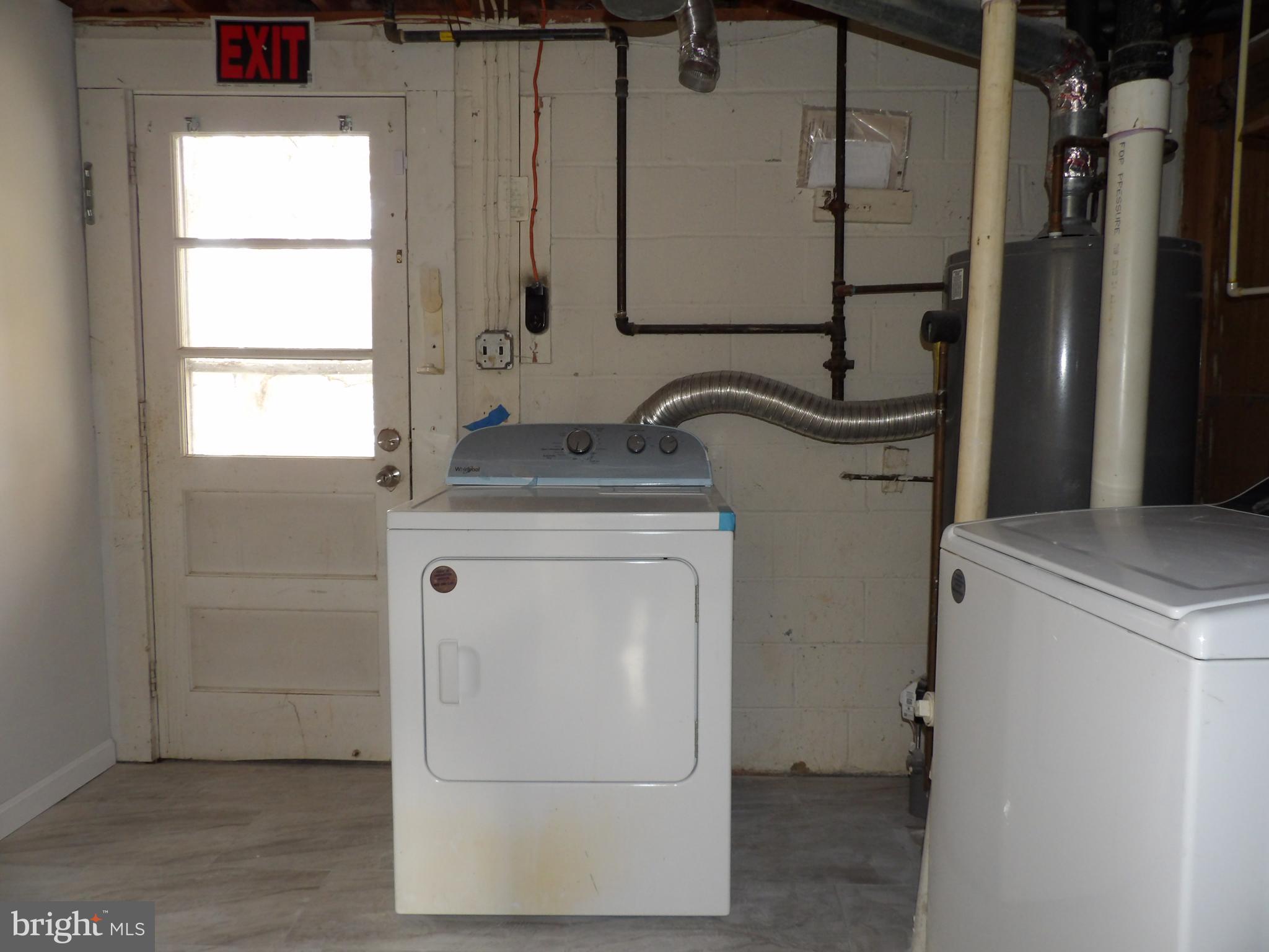 DALE CITY - Residential Lease