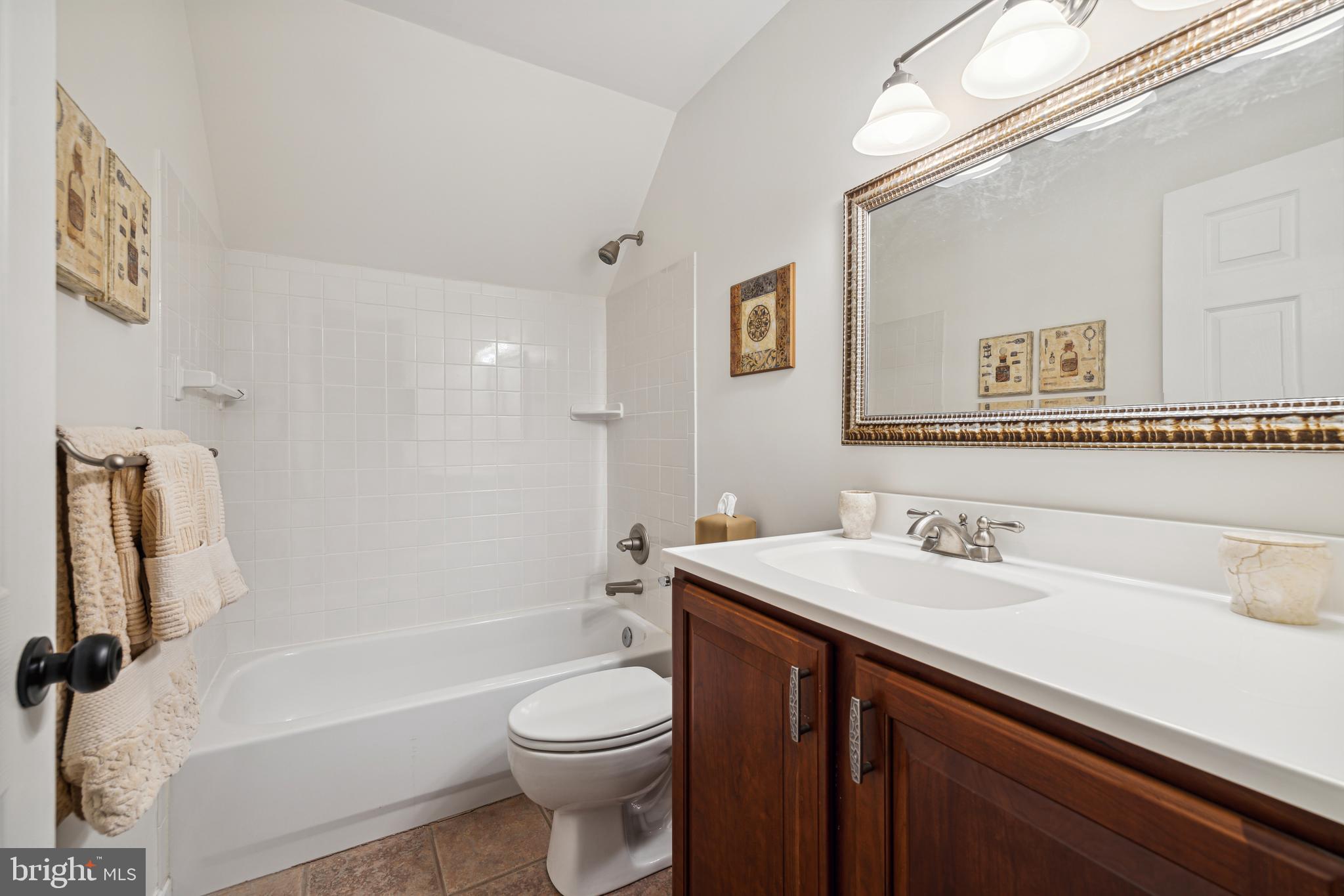 KENTLANDS - Residential