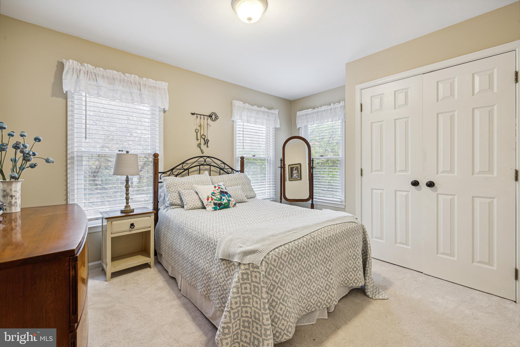 KENTLANDS - Residential