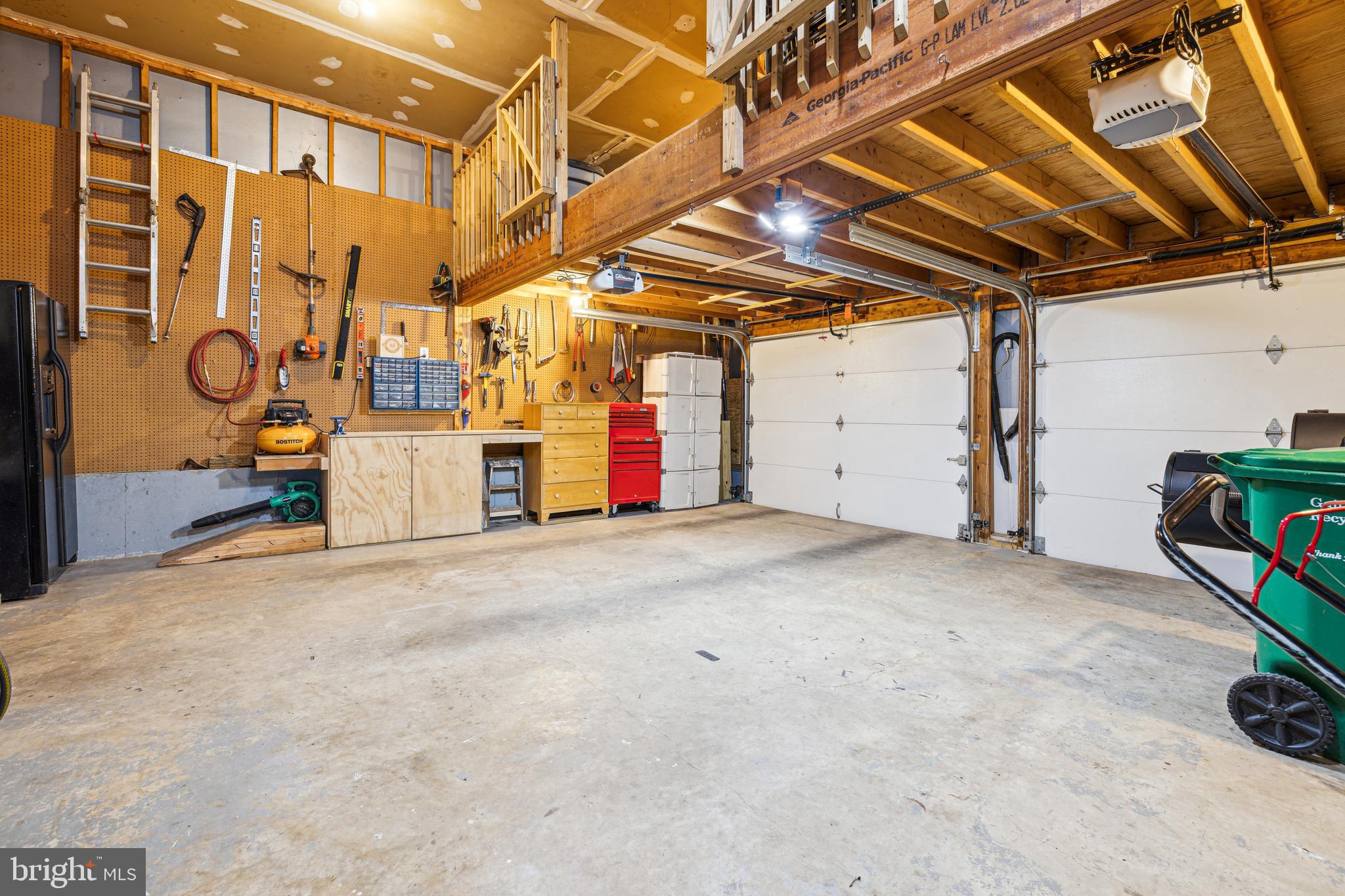 KENTLANDS - Residential