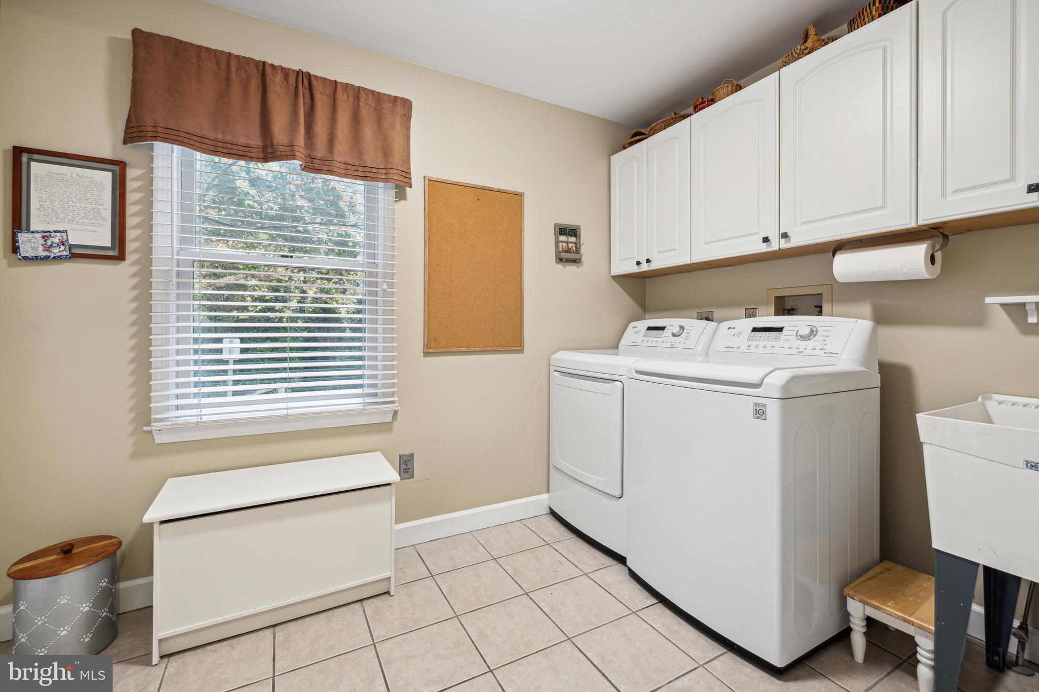 KENTLANDS - Residential