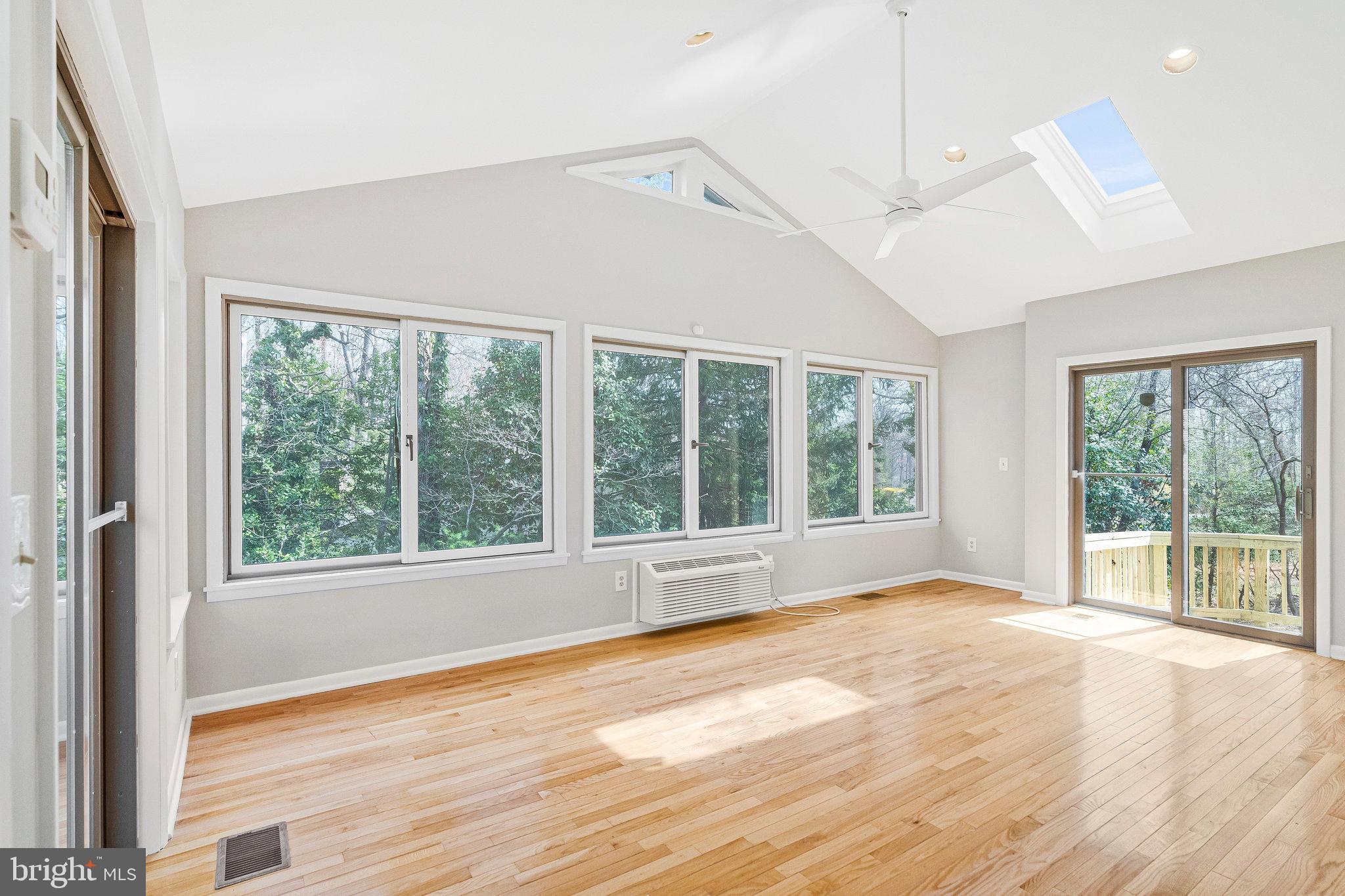 LEXINGTON ESTATES - Residential