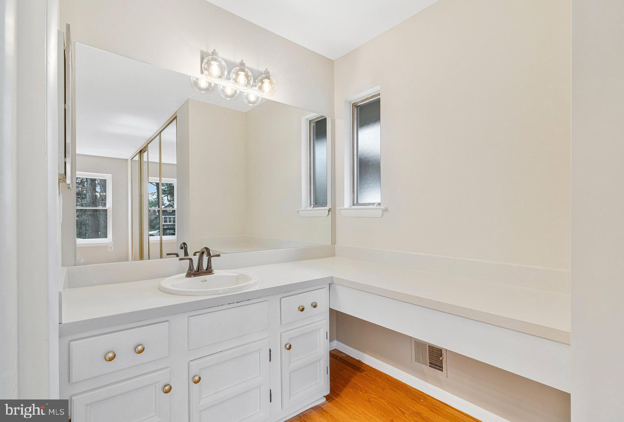 LEXINGTON ESTATES - Residential