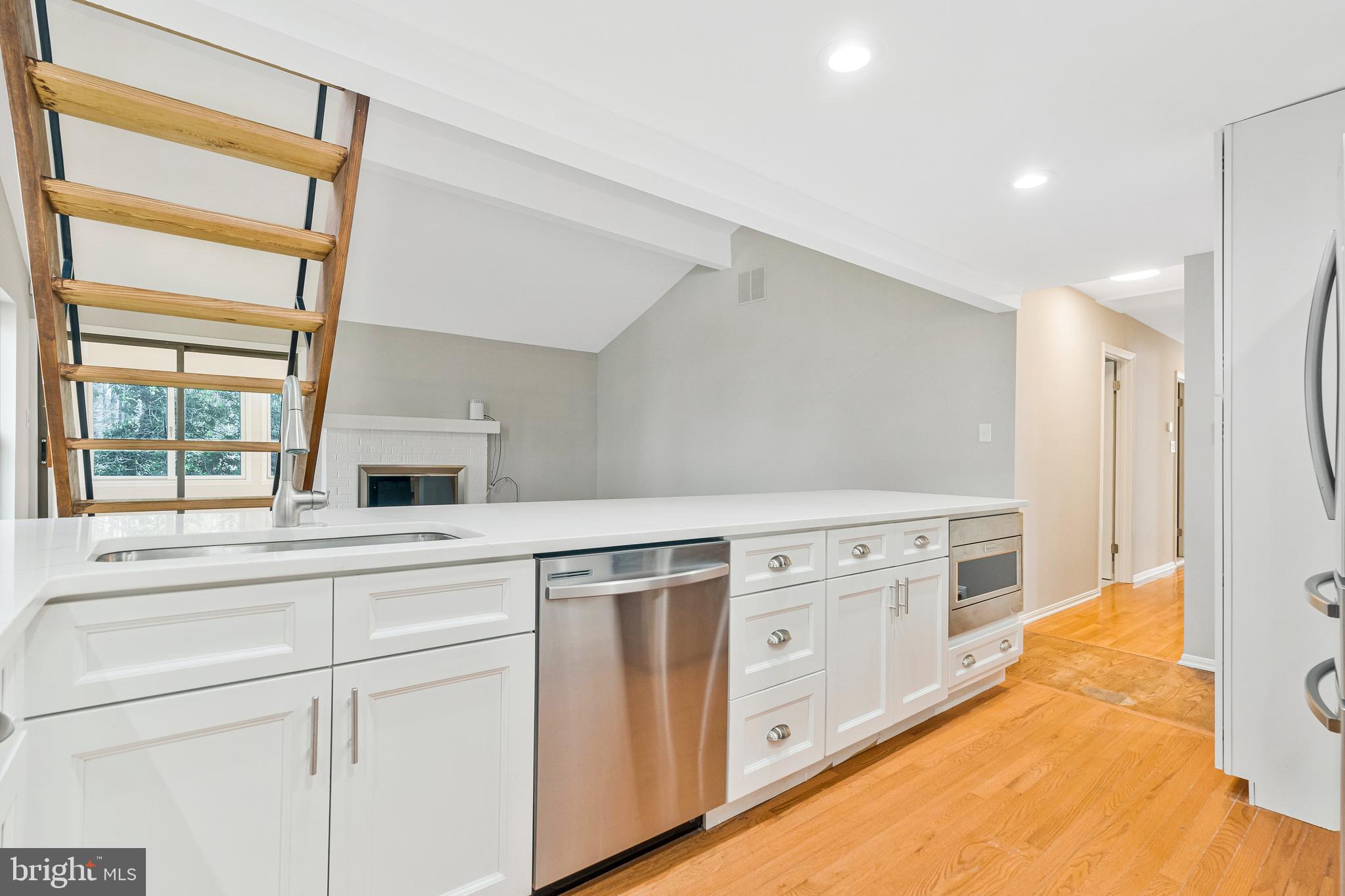 LEXINGTON ESTATES - Residential