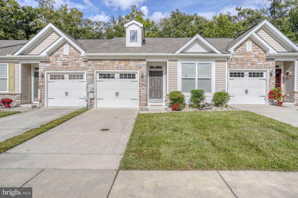 Photo of 21 Starfire Court, DOVER, DE 19901 (MLS # DEKT2041566)