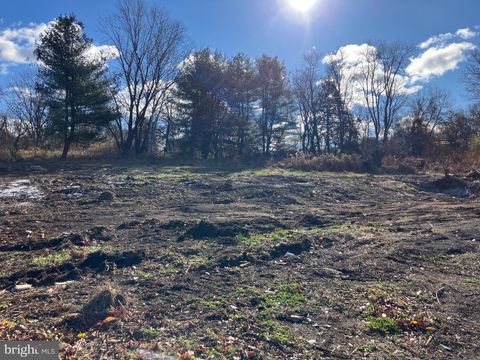 2804 ROUTE 212 COOPERSBURG PA 18036