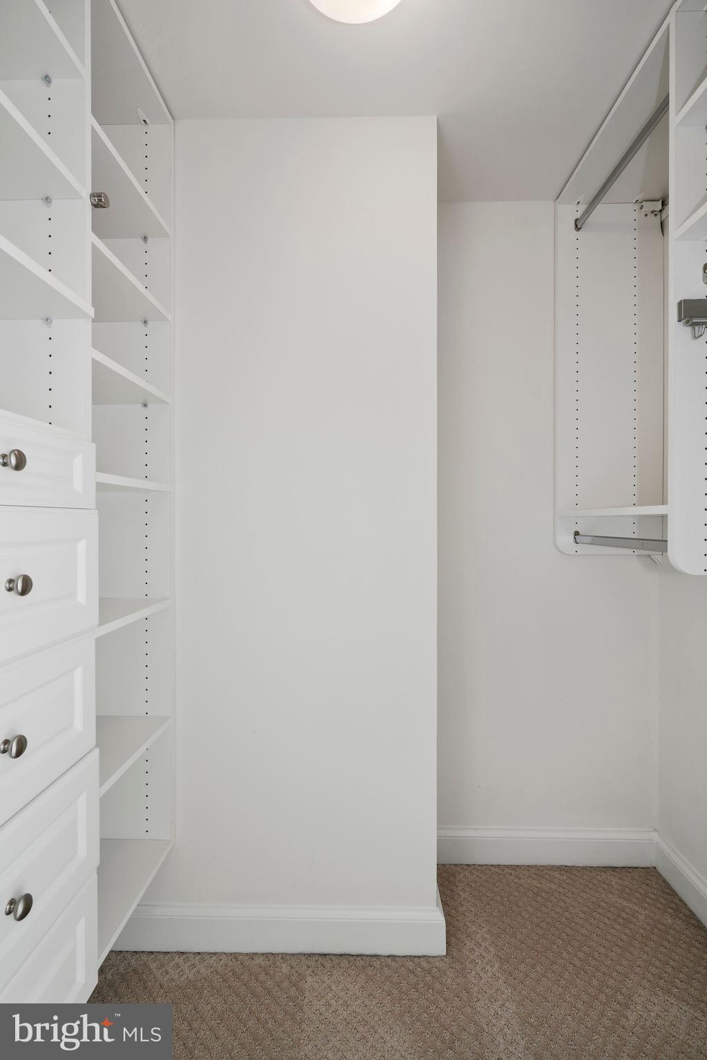 MIDTOWN ALEXANDRIA STATION CONDOMINIUM - Residential