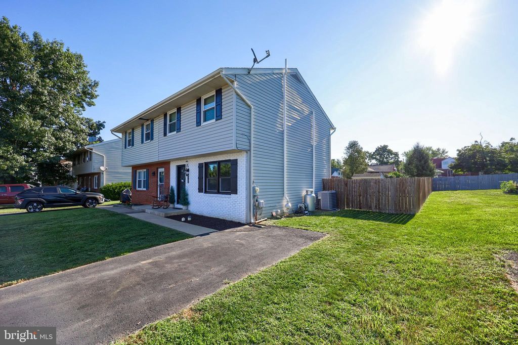 Photo of 420 S Plum Street, MOUNT JOY, PA 17552 (MLS # PALA2056136)