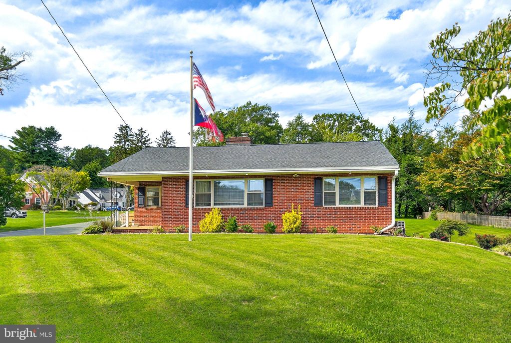 Photo of 21 Blossom Hill Drive, LANCASTER, PA 17601 (MLS # PALA2075764)