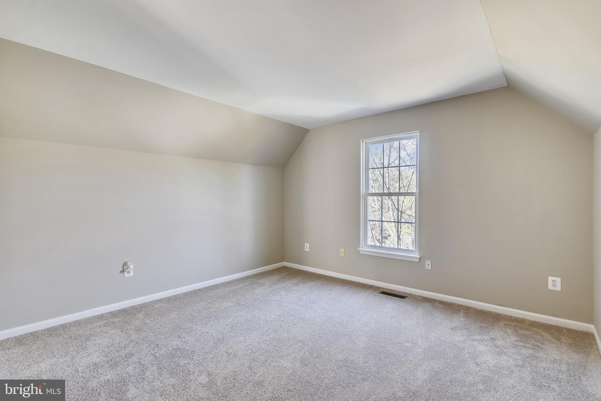 RIDGES AT ASHBURN - Residential