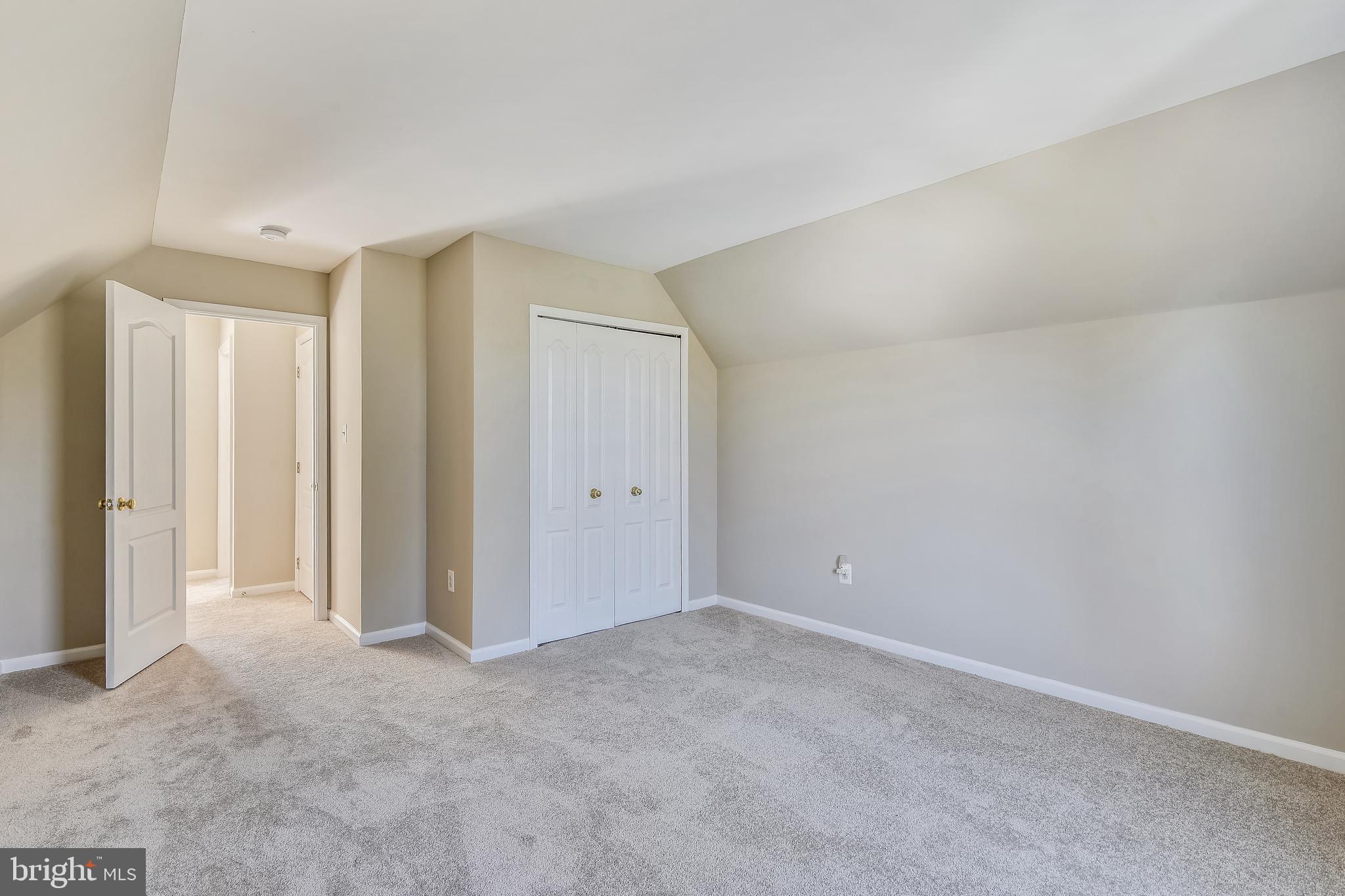 RIDGES AT ASHBURN - Residential