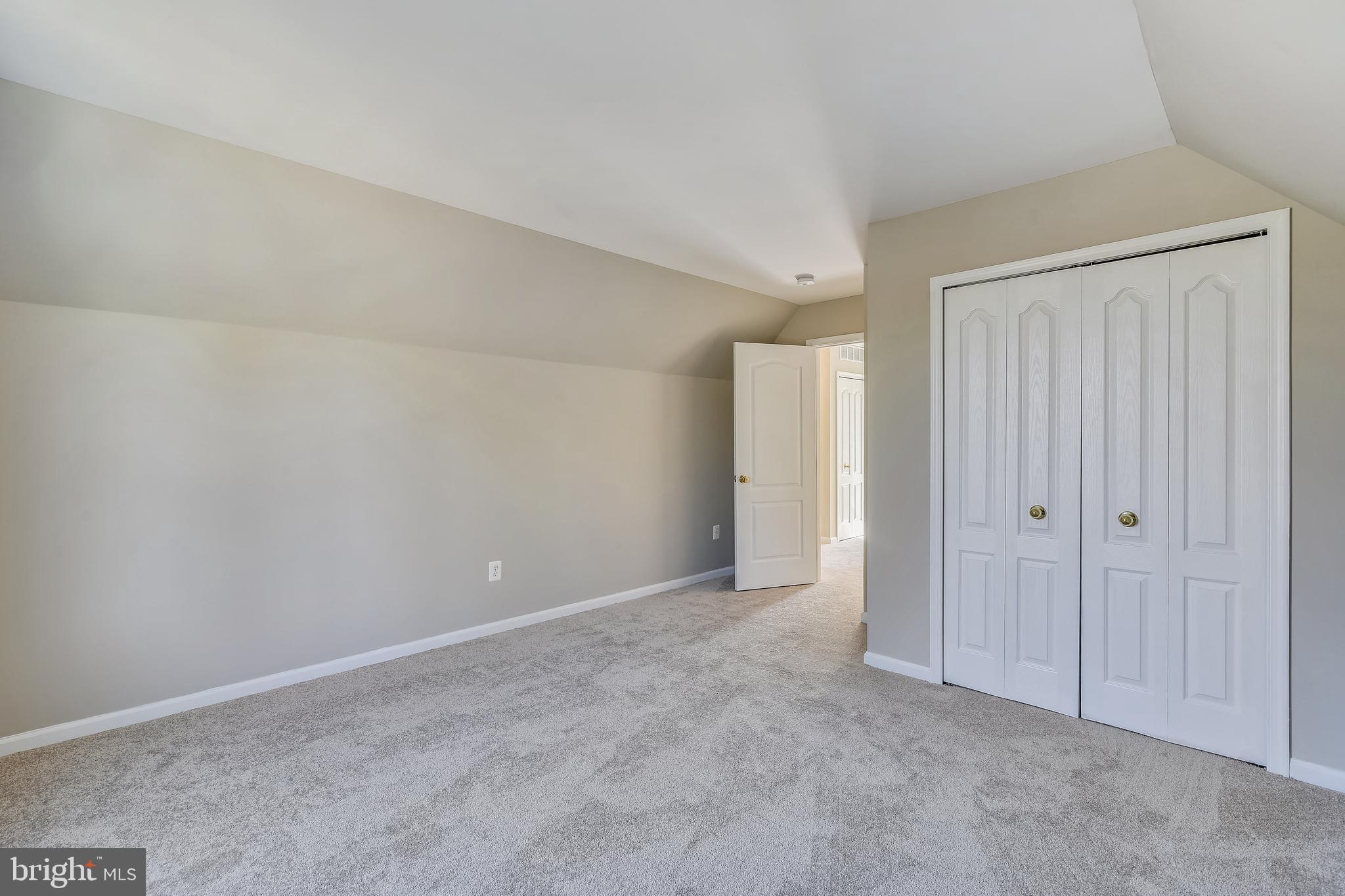 RIDGES AT ASHBURN - Residential